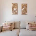 Sandora Breeze - Calm Stay Near Beach & Old Town *