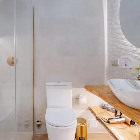 Sandora Breeze - Calm Near & Old Town 阿尔布费拉